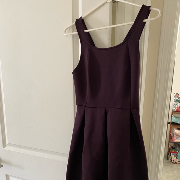 Express Woman’s Dress Size 8 Purple - Picture 1 of 6